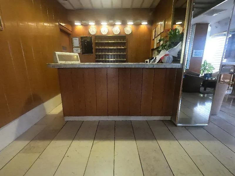 Hotel Gueleryuez 2 Antalya 2*,
