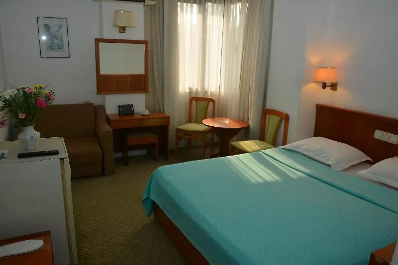 Hotel Gueleryuez 2 Antalya 2*,