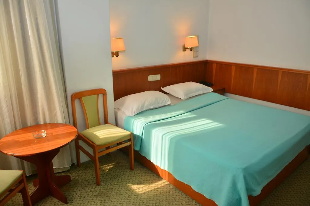 Hotel Gueleryuez 2 أنطاليا